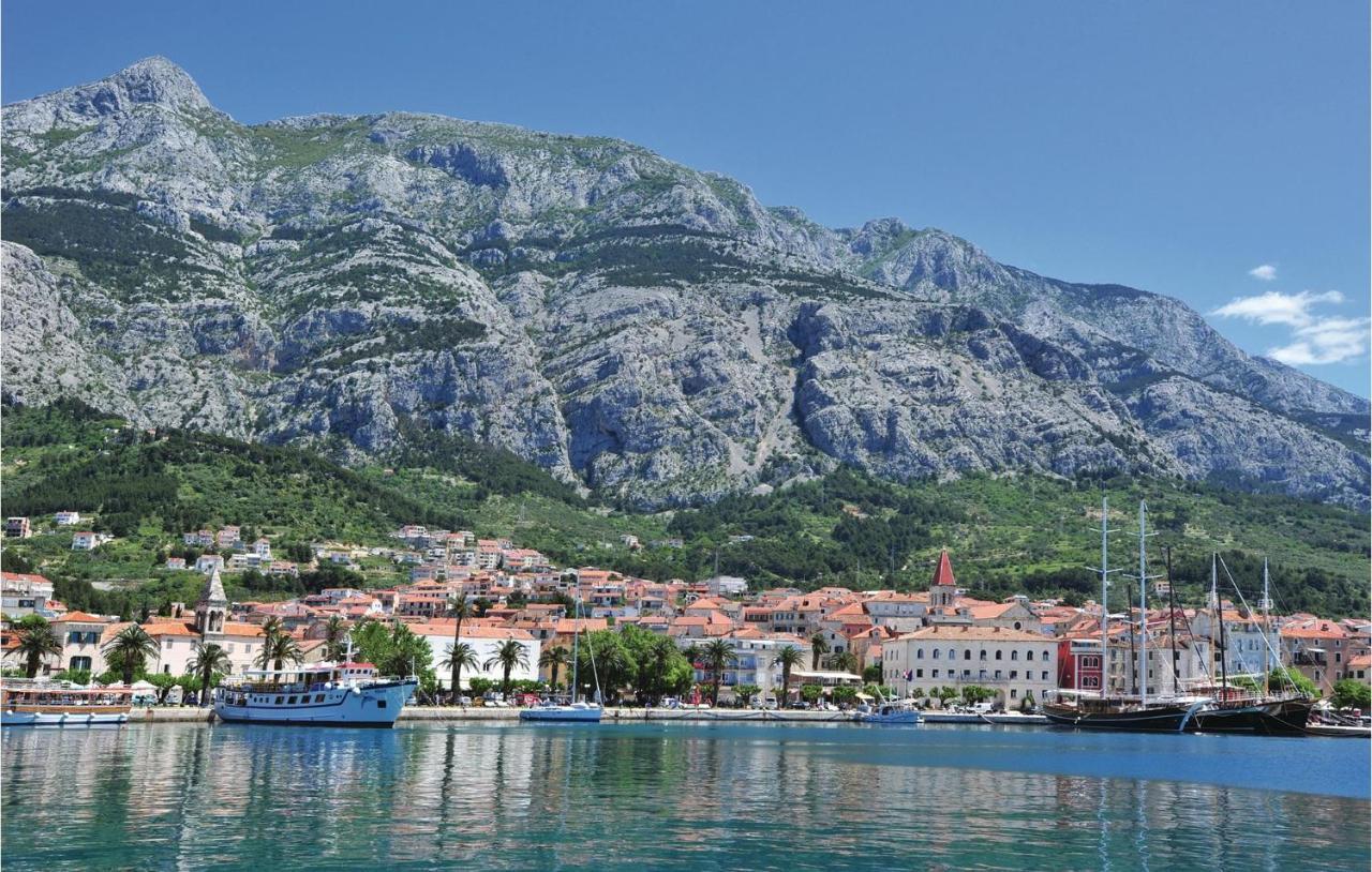 Nice Apartment In Makarska Exterior foto